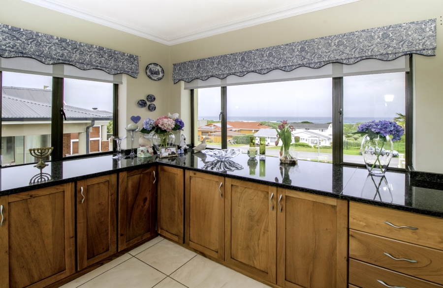 3 Bedroom Property for Sale in Myoli Beach Western Cape